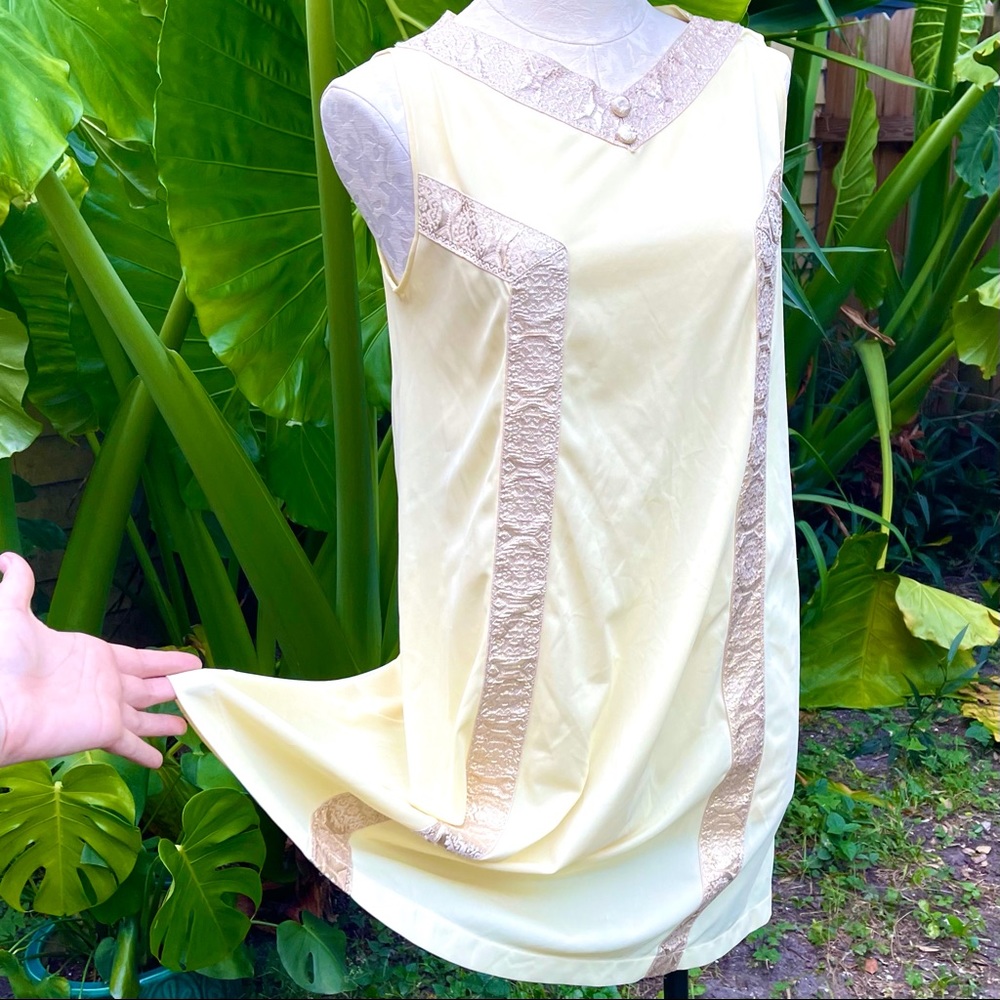 50’s 60’s vintage buttery pastel yellow lingerie babydoll dress Cher Costume L